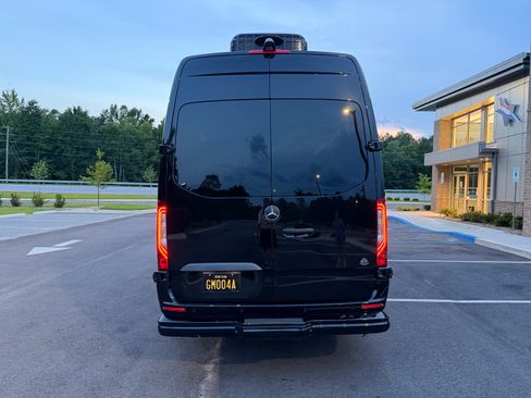 Used 2023 Mercedes-Benz Sprinter 3500 image 12