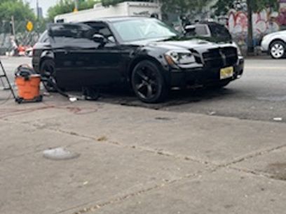 Used 2005 Dodge Magnum SE