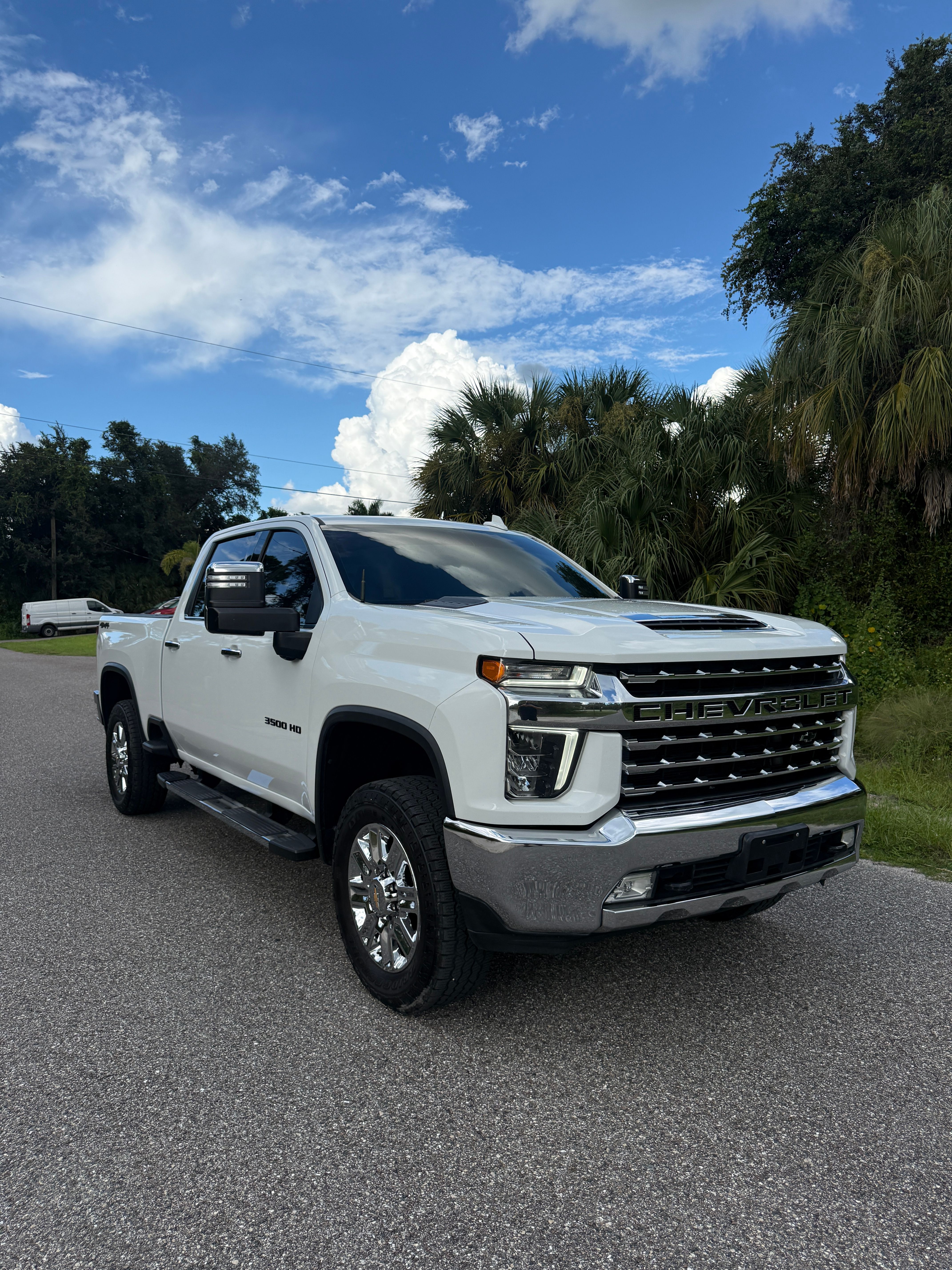 Used 2021 Chevrolet Silverado 3500 LTZ w/ LTZ Convenience Package AWD/4WD image 5