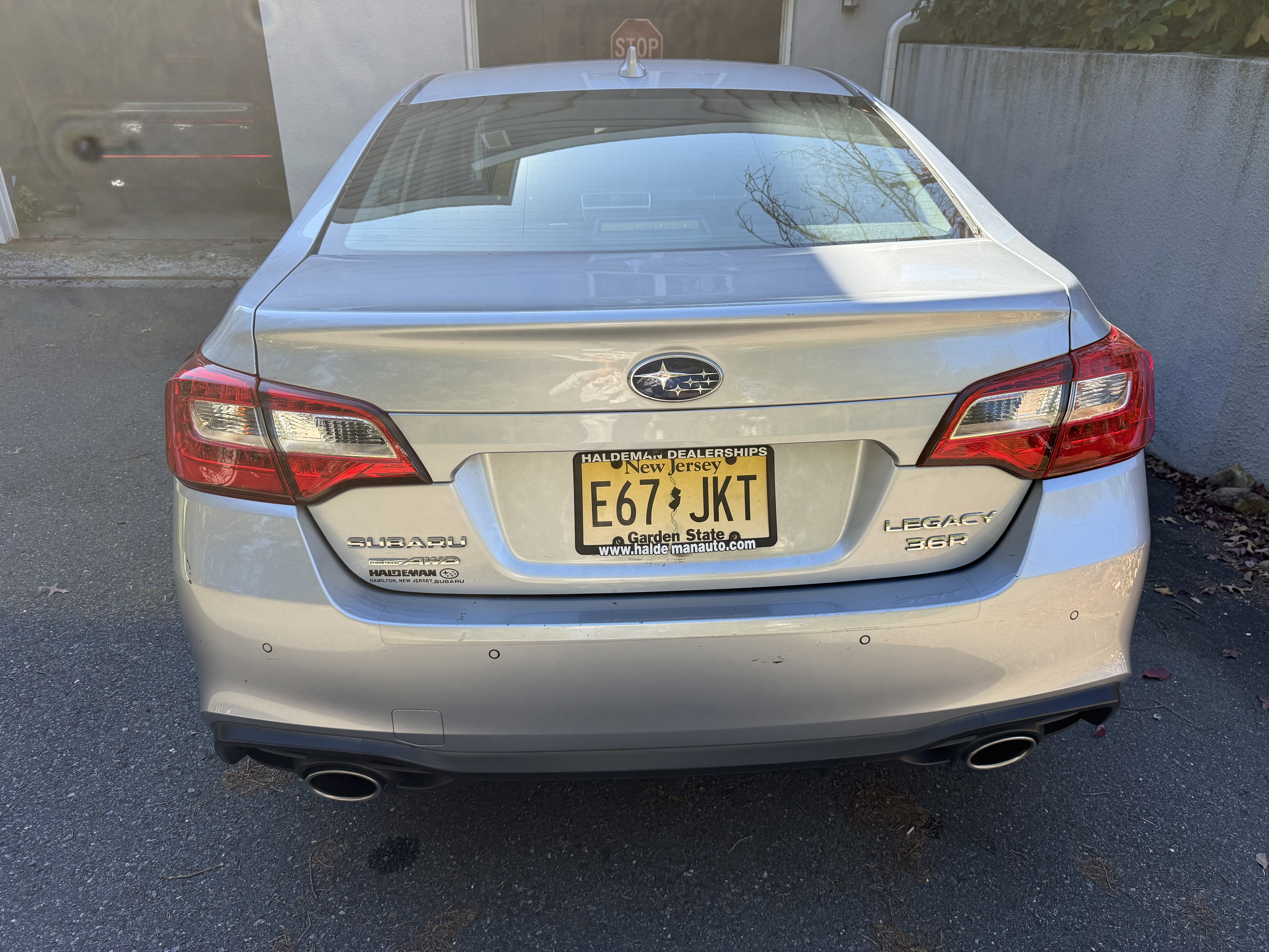 Used 2018 Subaru Legacy 3.6R Limited AWD/4WD image 6