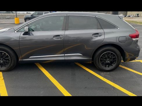 Used 2013 Toyota Venza LE w/ LE Convenience Pkg image 8