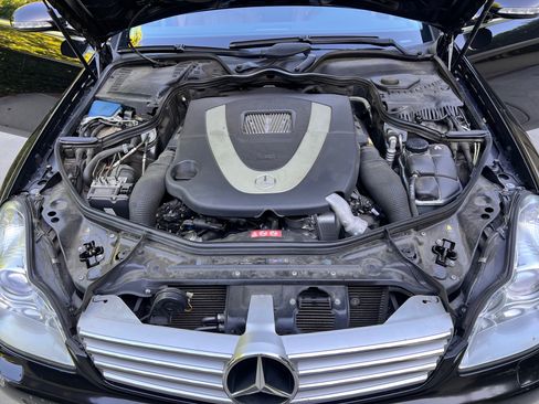 Used 2008 Mercedes-Benz CLS 550 image 6
