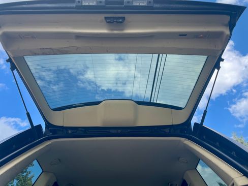 Used 2004 Land Rover Range Rover HSE image 17