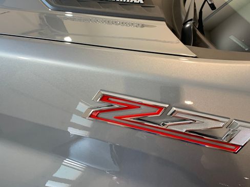 Used 2024 Chevrolet Silverado 2500 LT image 6