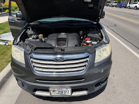 Used 2011 Subaru Tribeca Limited w/ PWR Moonroof Pkg AWD/4WD image 4