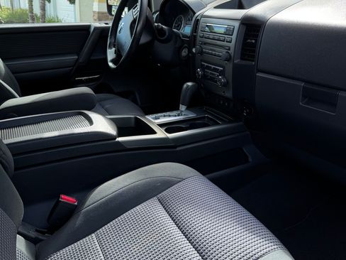 Used 2010 Nissan Titan SE w/ SE Premium Utility Pkg image 8