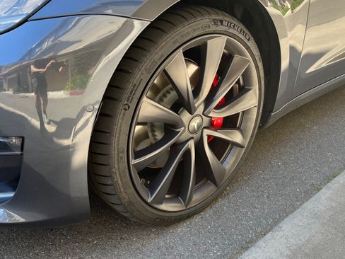 Used 2020 Tesla Model 3 Performance image 6