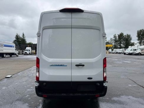Used 2022 Ford E-Transit 148 High Roof w/ Load Area Protection Package image 15