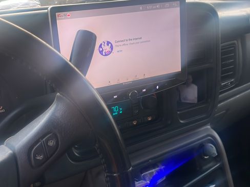 Used 2004 GMC Yukon XL SLT w/ Preferred Equipment Group image 10