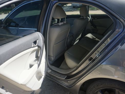 Used 2010 Acura TSX Sedan FWD image 10