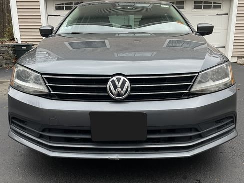 Used 2017 Volkswagen Jetta S image 1