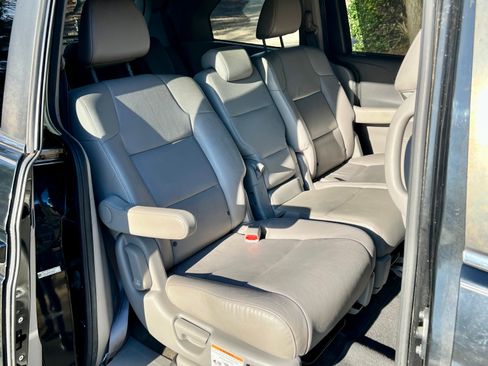 Used 2014 Honda Odyssey EX-L image 13