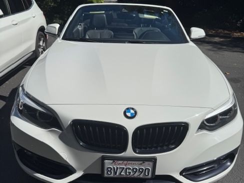 Used 2020 BMW 230i xDrive Convertible image 2