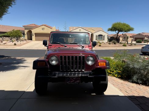 Used 2004 Jeep Wrangler 4WD image 1