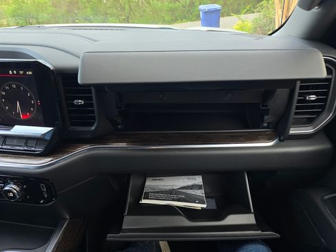 Used 2023 GMC Sierra 1500 Elevation image 14