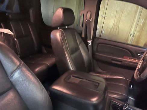 Used 2007 Chevrolet Avalanche LTZ w/ LTZ Preferred Equipment Group image 5