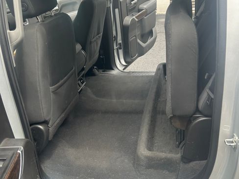 Used 2020 GMC Sierra 1500 SLE w/ SLE Value Package image 22