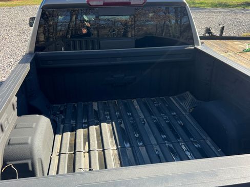 Used 2024 Chevrolet Silverado 1500 LT w/ Convenience Package II image 7