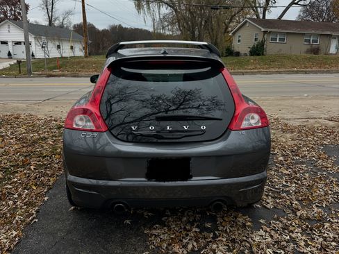 Used 2010 Volvo C30 T5 R-Design image 4