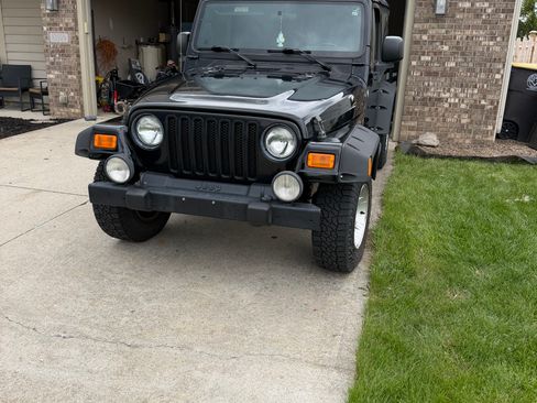 Used 2006 Jeep Wrangler Unlimited AWD/4WD image 2