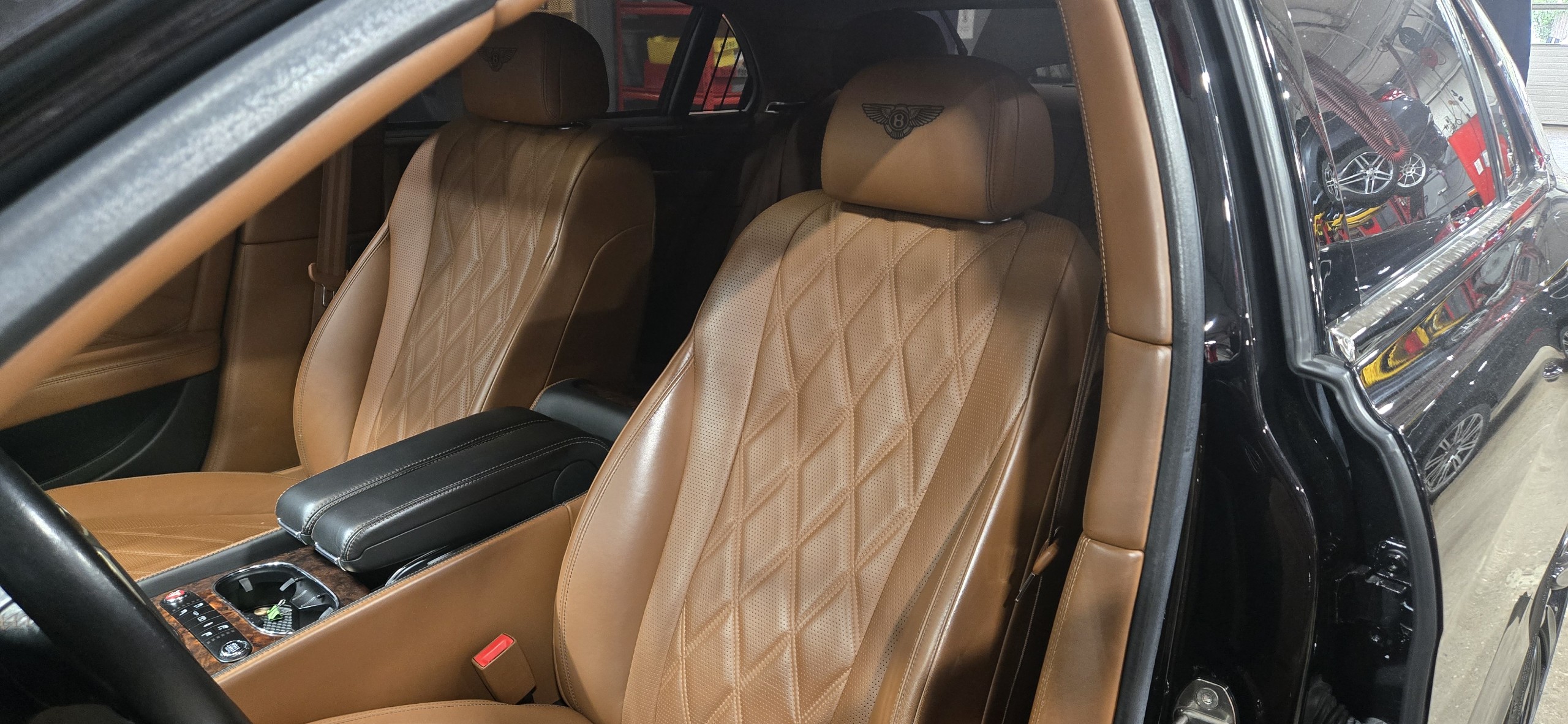 Used 2014 Bentley Flying Spur W12 AWD/4WD image 14