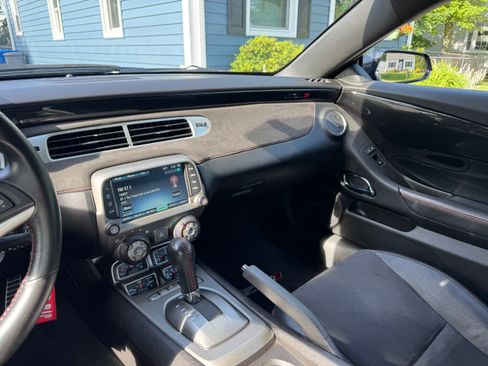 Used 2014 Chevrolet Camaro ZL1 RWD image 14