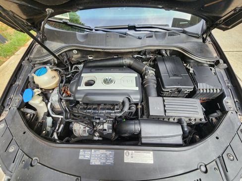 Used 2010 Volkswagen Passat Komfort FWD image 10