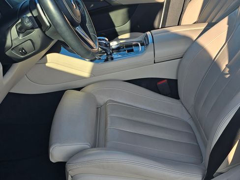 Used 2022 BMW X6 M50i w/ Executive Package image 15