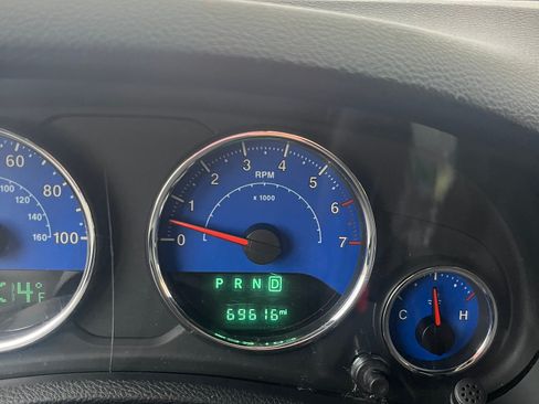 Used 2016 Jeep Wrangler Unlimited Sahara w/ Connectivity Group image 5