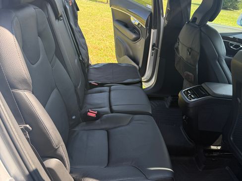 Used 2019 Volvo XC90 T6 Momentum w/ Advanced Package image 13
