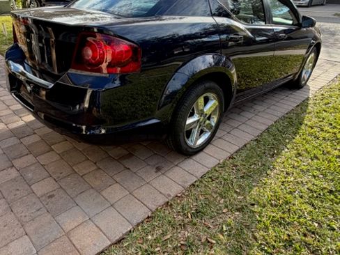 Used 2013 Dodge Avenger SE image 5