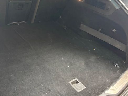 Used 2017 Maserati Levante w/ Luxury Package image 5