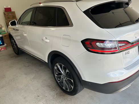 Used 2021 Lincoln Nautilus Reserve w/ Equipment Group 201A AWD/4WD image 14