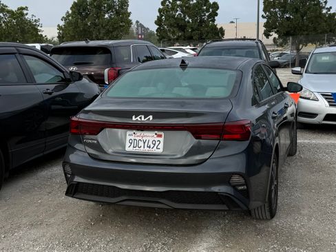 Used 2023 Kia Forte LXS image 4