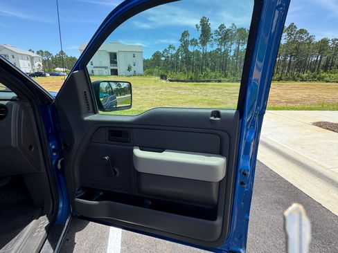 Used 2010 Ford F150 2WD Regular Cab image 2
