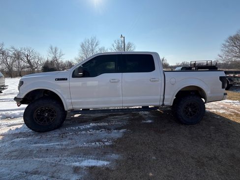 Used 2019 Ford F150 XLT w/ Equipment Group 302A Luxury image 2