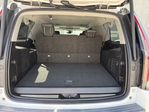 Used 2020 Cadillac Escalade ESV Luxury image 16