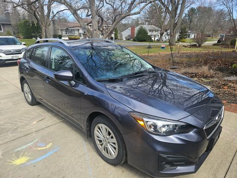 Used 2017 Subaru Impreza 2.0i Premium image 1
