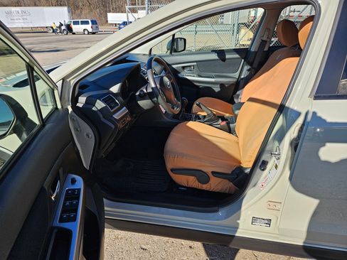 Used 2015 Subaru Crosstrek 2.0i Premium w/ Popular Package #1 image 2