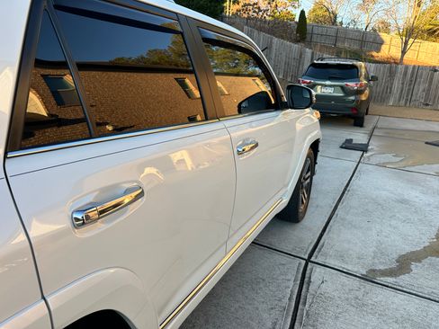 Used 2016 Toyota 4Runner Limited image 18