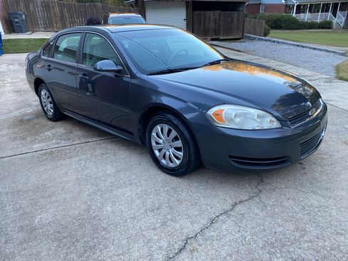 Used 2010 Chevrolet Impala LS image 4