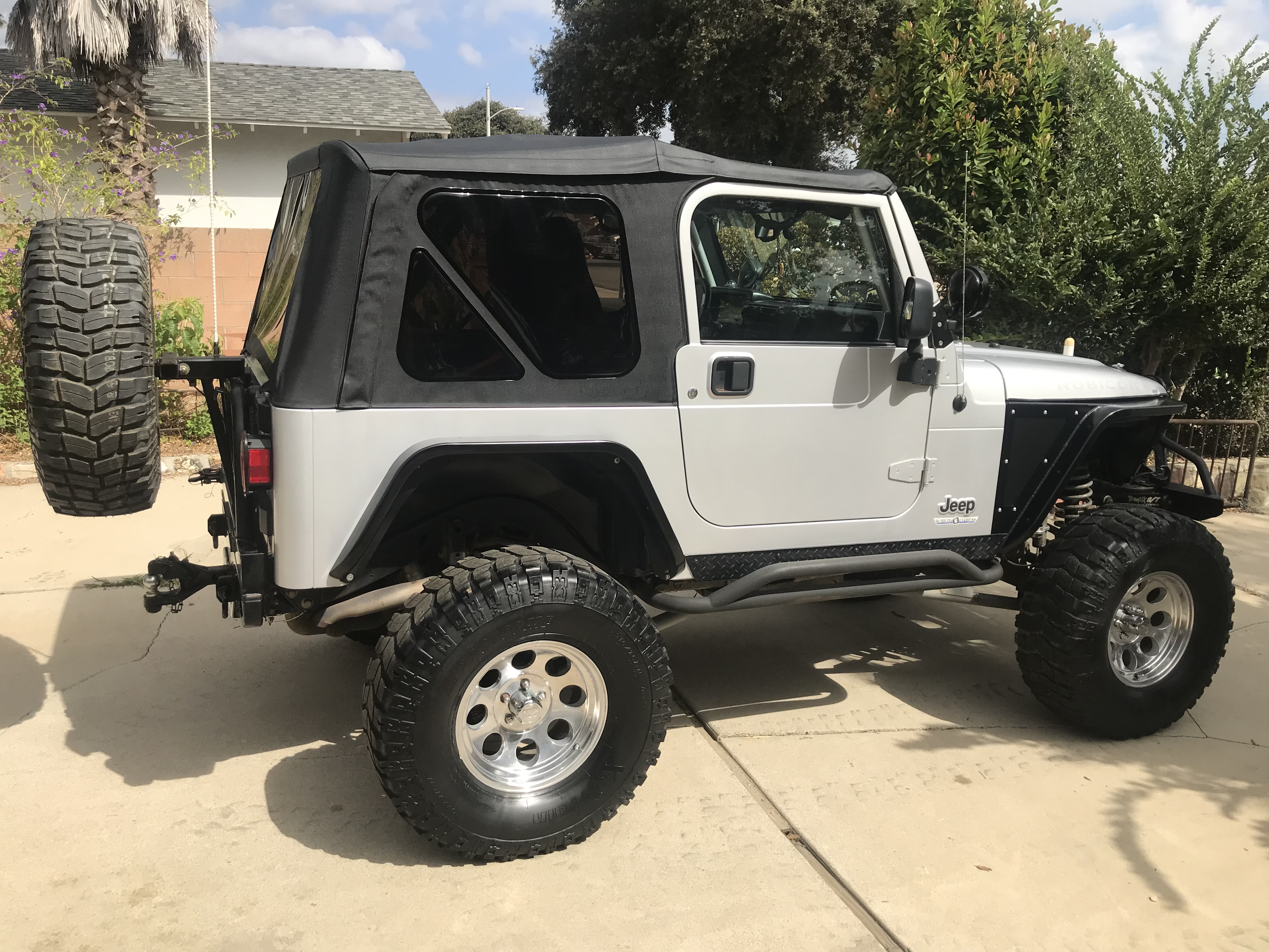 Used 2005 Jeep Wrangler Rubicon AWD/4WD image 2