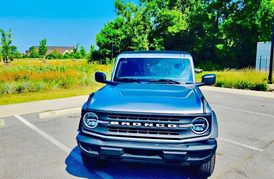 Used 2023 Ford Bronco 4-Door AWD/4WD image 1