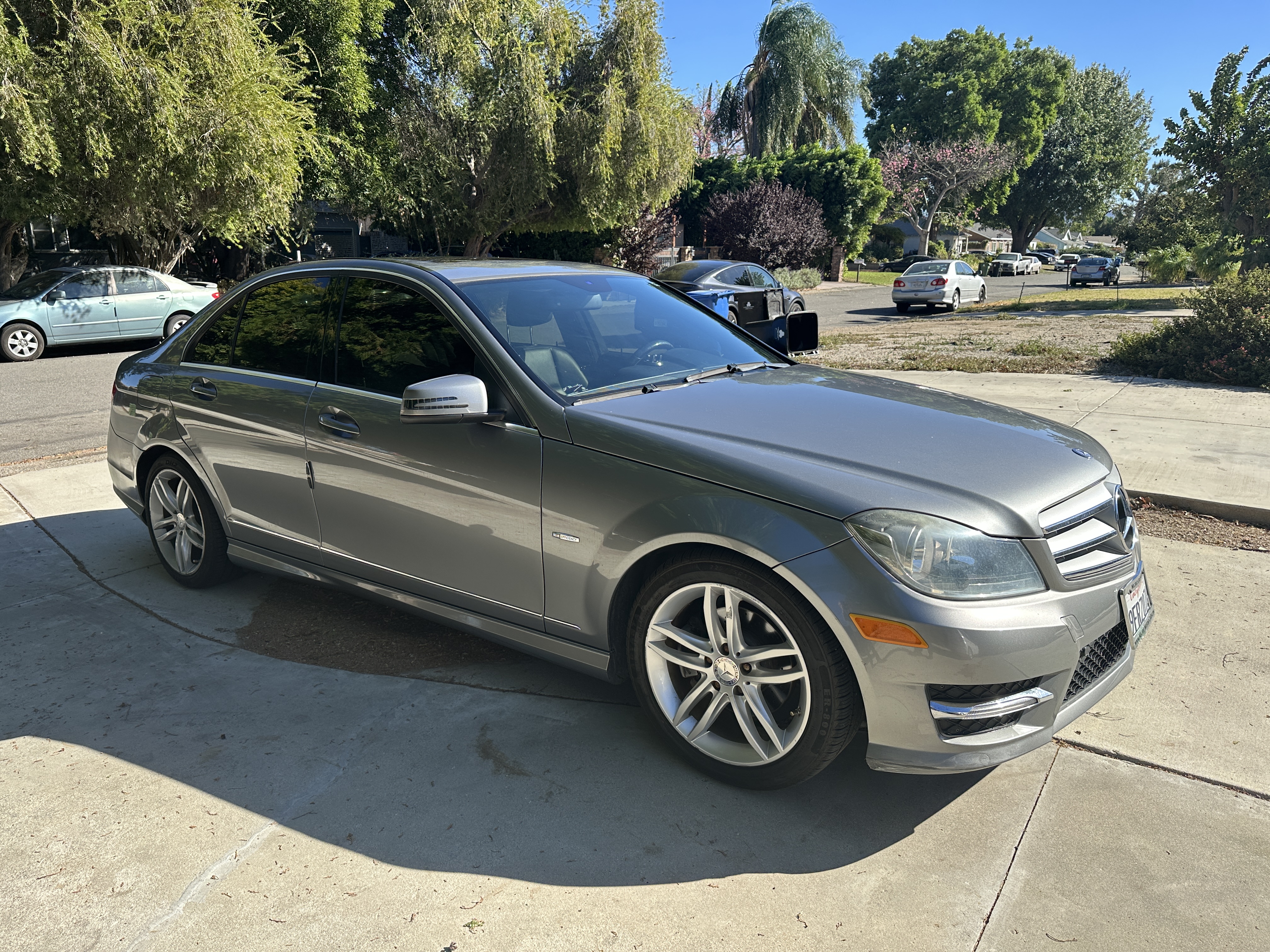 Used 2012 Mercedes-Benz C 250 Sedan image 4