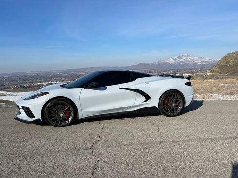 Used 2022 Chevrolet Corvette Stingray Premium Conv w/ Z51 Performance Package image 4