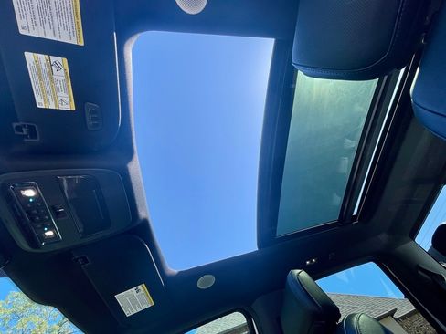 Used 2022 Ford F150 Lariat w/ Equipment Group 502A High image 24