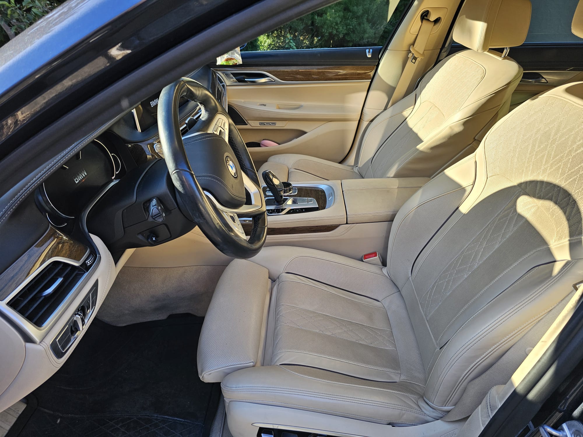Used 2016 BMW 740i RWD image 9