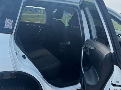 Used 2023 Toyota RAV4 LE FWD image 23