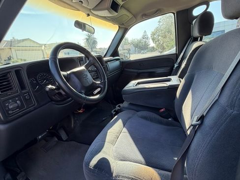 Used 2001 Chevrolet Silverado 2500 LS image 8