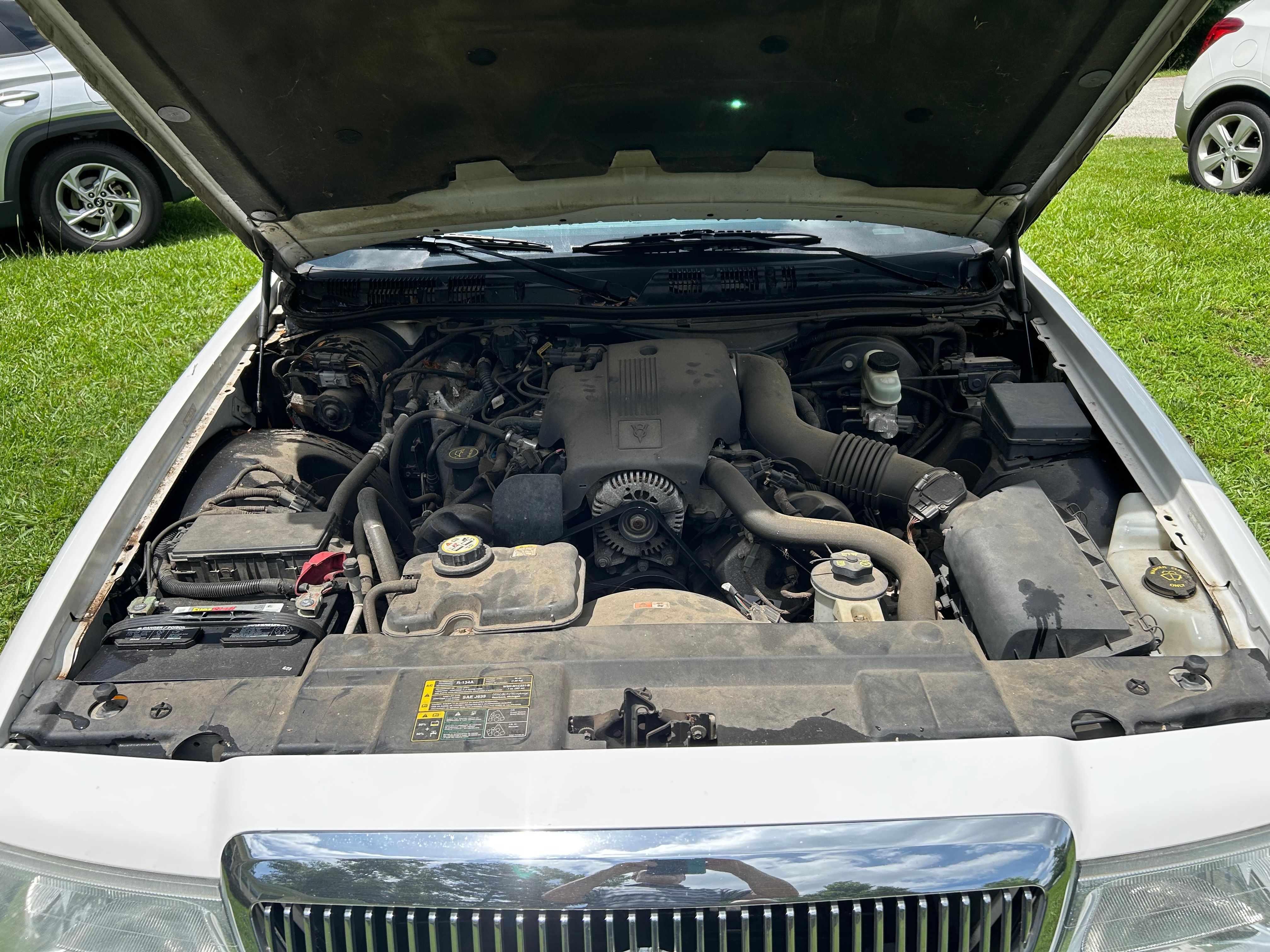 Used 2004 Mercury Grand Marquis LS RWD image 24